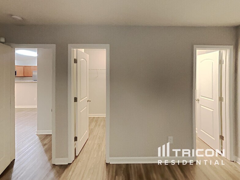 Building Photo - 861 Bitting Hall Cir