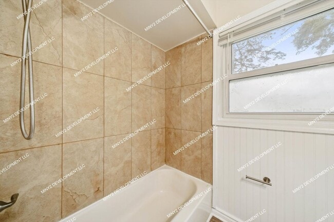 Building Photo - Charming 3-Bedroom Ranch for Rent in Redford