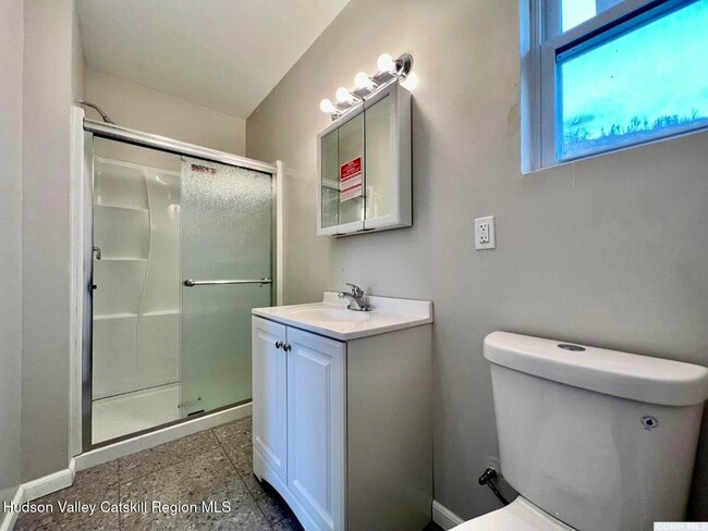 Building Photo - 555 Green Lake Rd