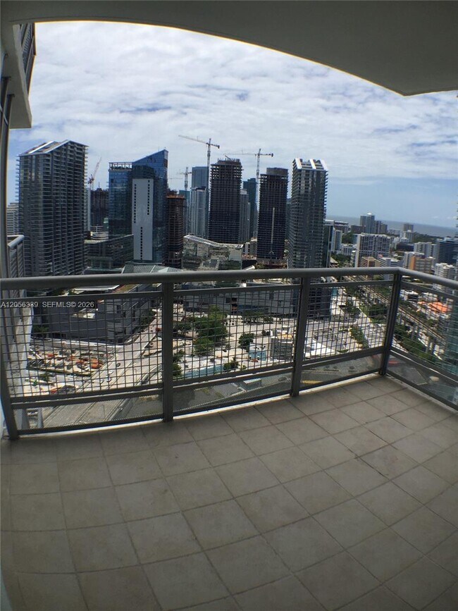 Building Photo - 350 S Miami Ave