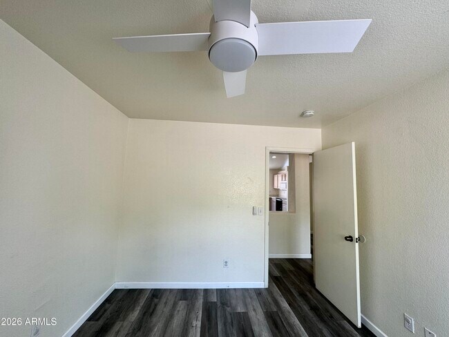 Building Photo - 2380 E Derringer Way