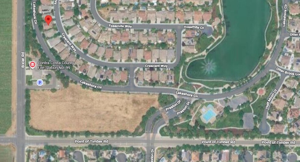 Building Photo - 2540 Crescent Way