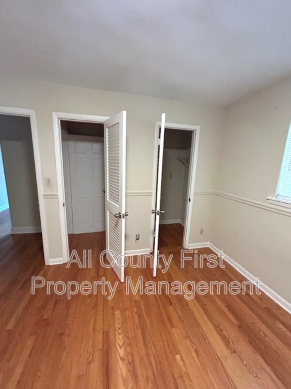 Building Photo - 3689 Calumet Rd