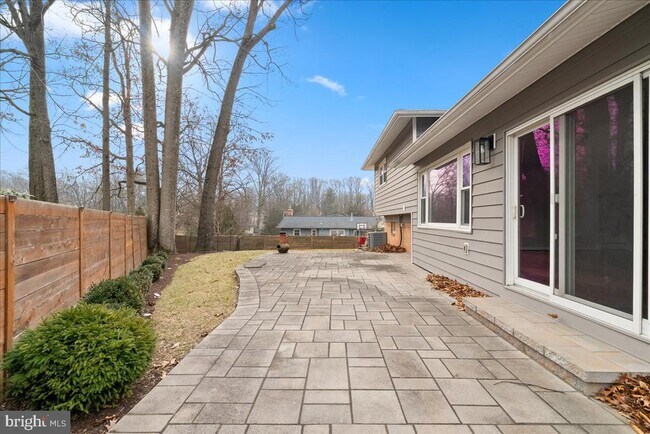 Building Photo - 7845 Brompton St