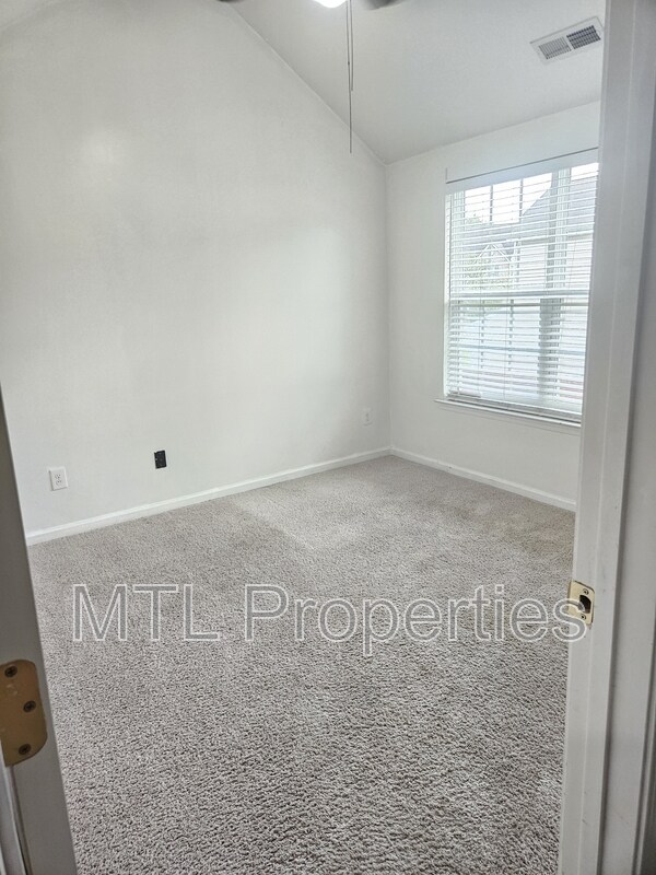 Building Photo - 8716 Berrybrook Ln