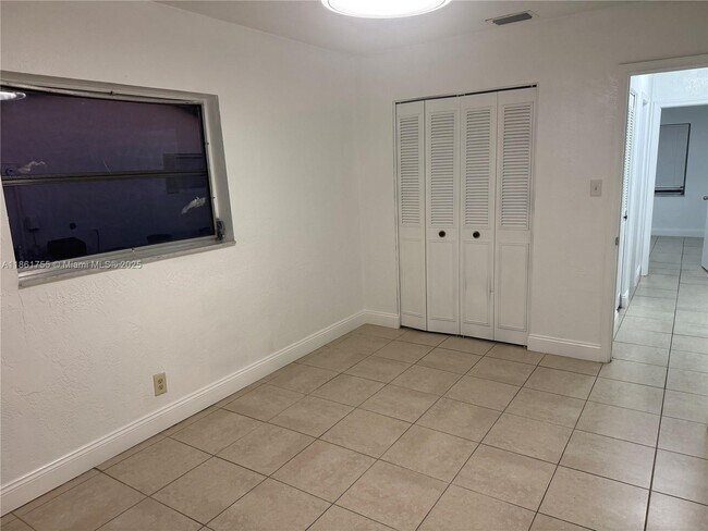 Building Photo - 7205 NW 76th Pl