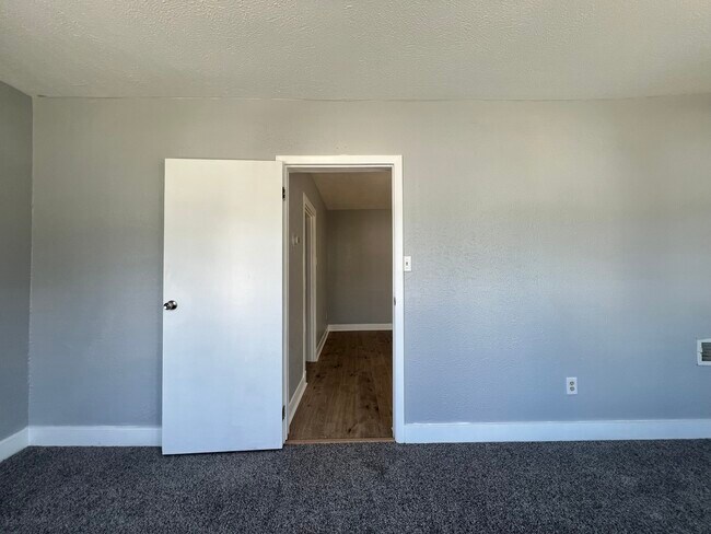 Bedroom 2/Sunroom - 1413 Margaret St