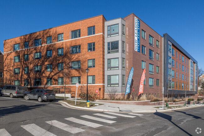 Exterior - The Cadence