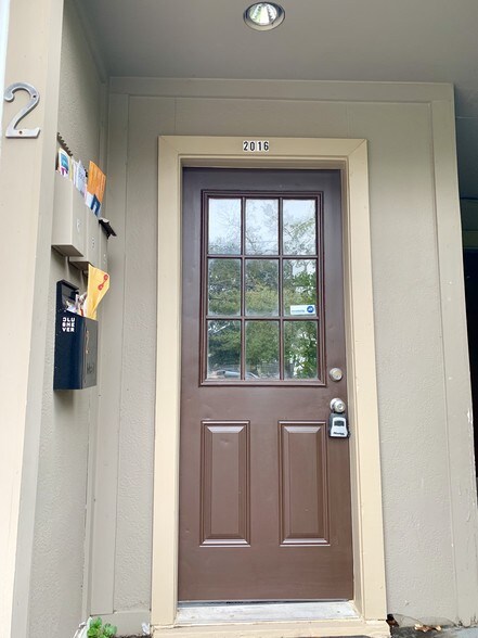 Building Photo - 2016 Dunlavy St