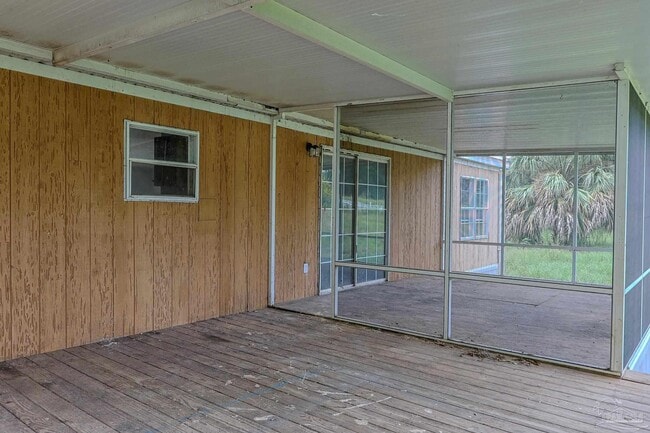 Building Photo - 6850 Bratt Rd