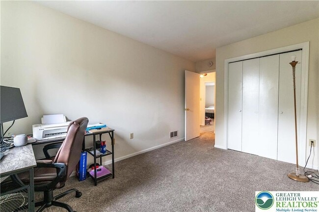 Building Photo - 8315 Countryside Ln