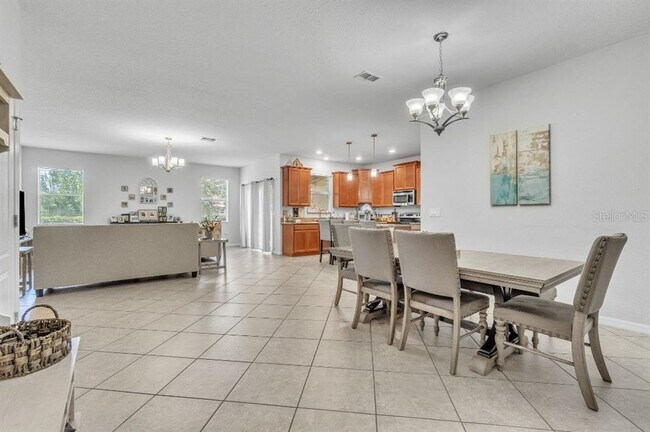 Building Photo - 3256 Rodrick Cir