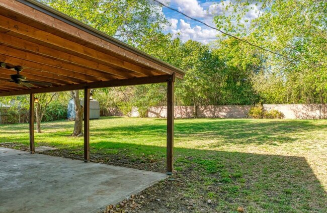 Building Photo - 3808 Piedmont Rd