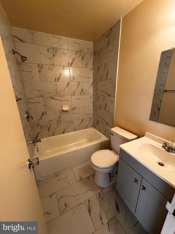 Building Photo - 4513 Logsdon Dr