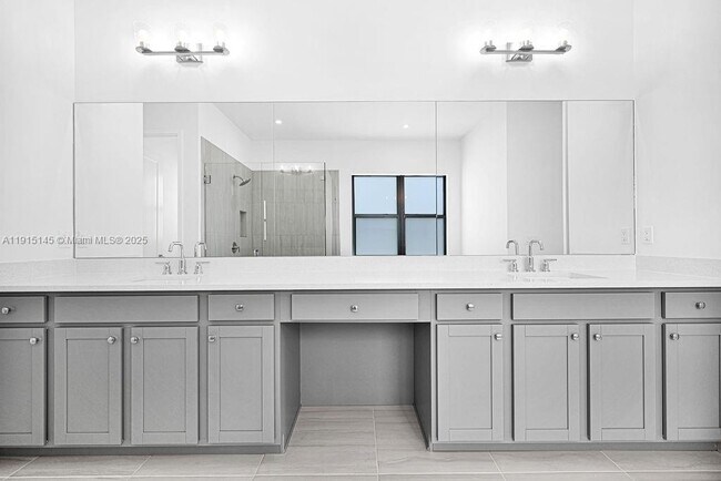 Building Photo - 12413 Solana Bay Cir