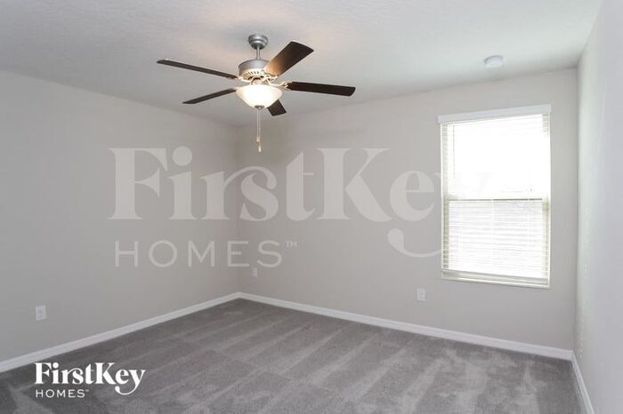 Building Photo - 6128 Tremeza Pl