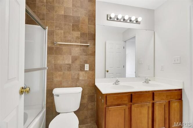 Building Photo - 32 Brushy Brook Ct