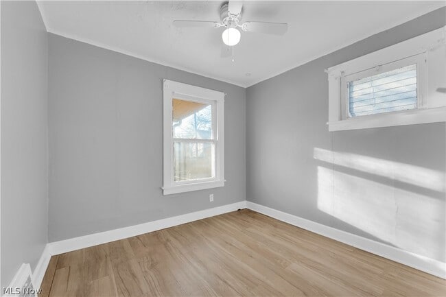 Building Photo - 1145 E 167th St