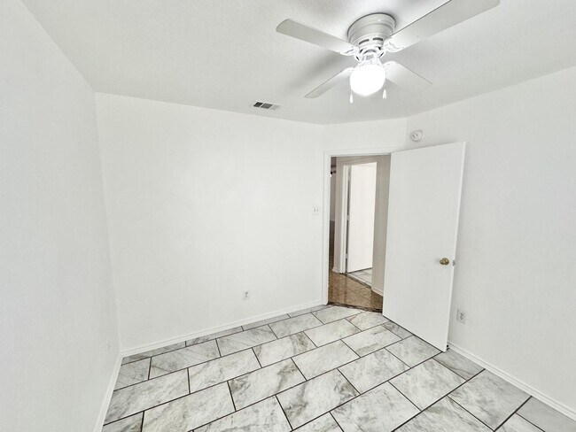 Building Photo - AVAILABLE SOON; APPLY TODAY!!