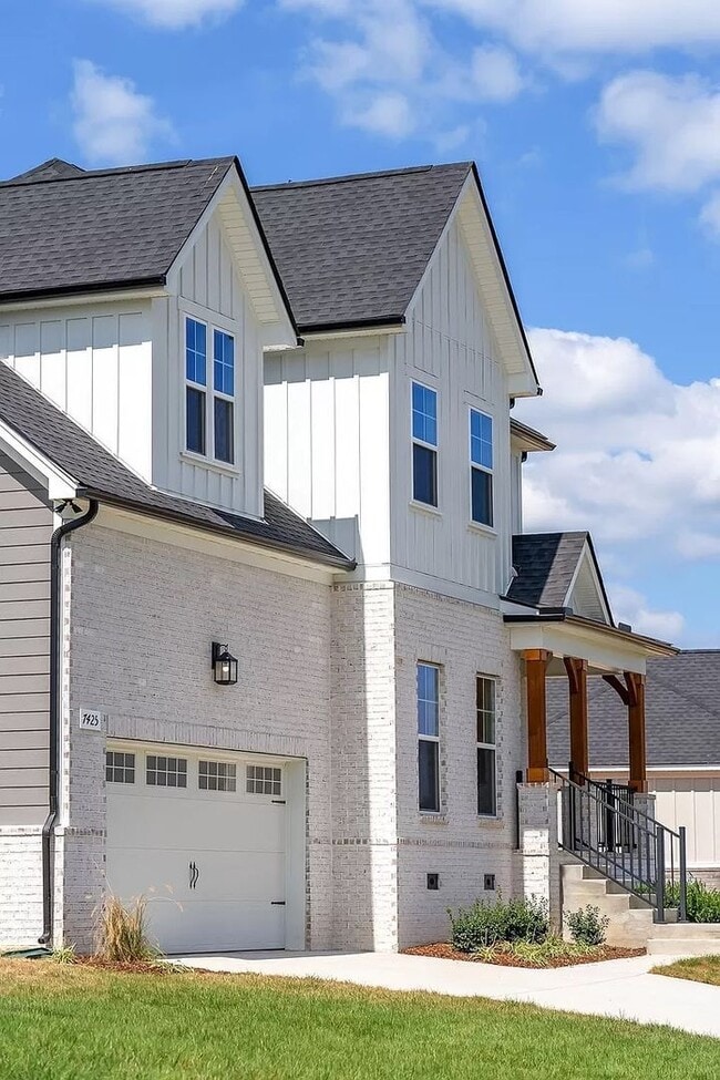Building Photo - 7425 Twill Hts Lp