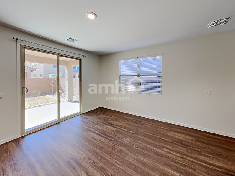 Building Photo - 14221 W Georgia Dr