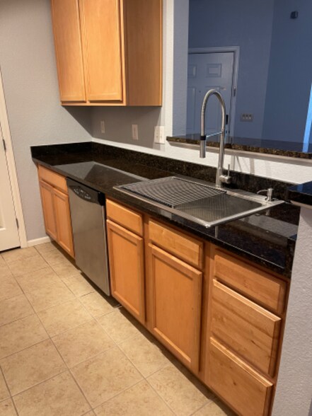 Building Photo - 9142 Lodestar Ln