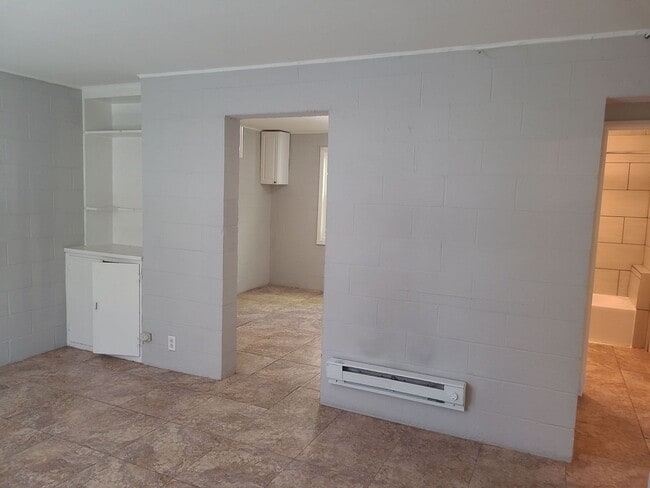 Building Photo - Newly Available! 2 Bedroom in Red Bank! Ask about our move in specials!