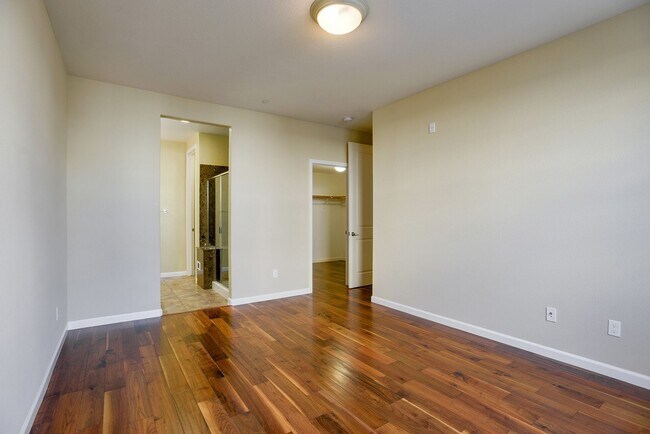Building Photo - 631 True Wind Way