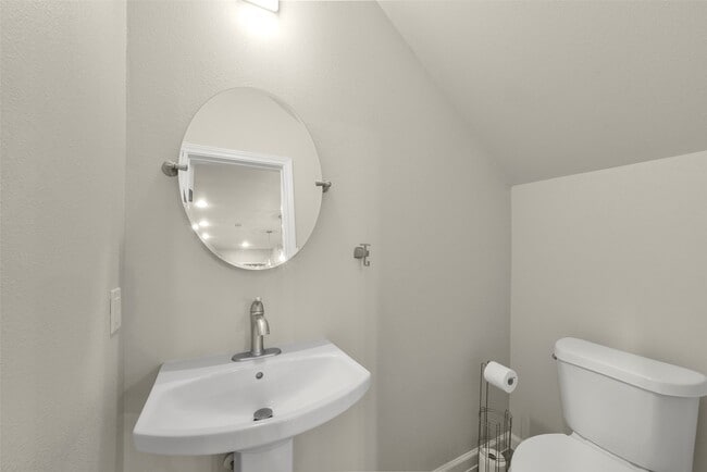 Building Photo - 10242 Bridgeland Ln