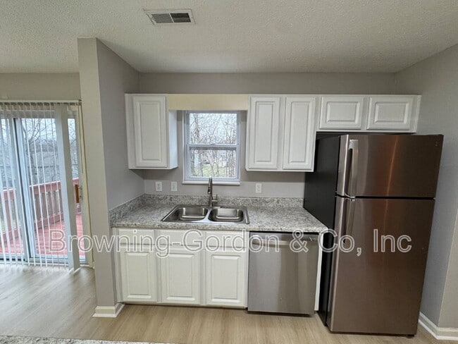 Building Photo - 2757 Welshcrest Dr