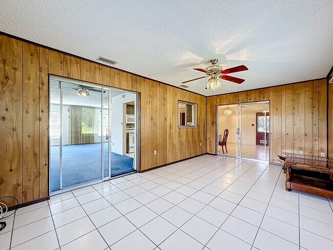 Building Photo - 13850 Co Rd 512