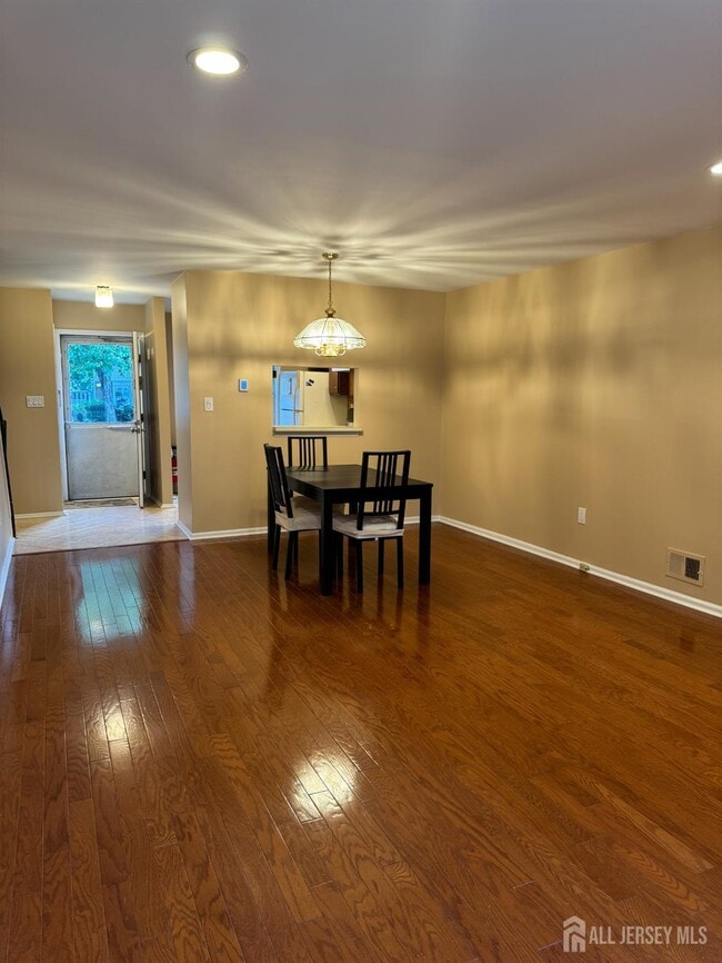 Building Photo - 286 Palombi Ct