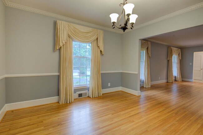 Building Photo - COMING SOON! 3 Beds| 2 Baths Updated Ranch...