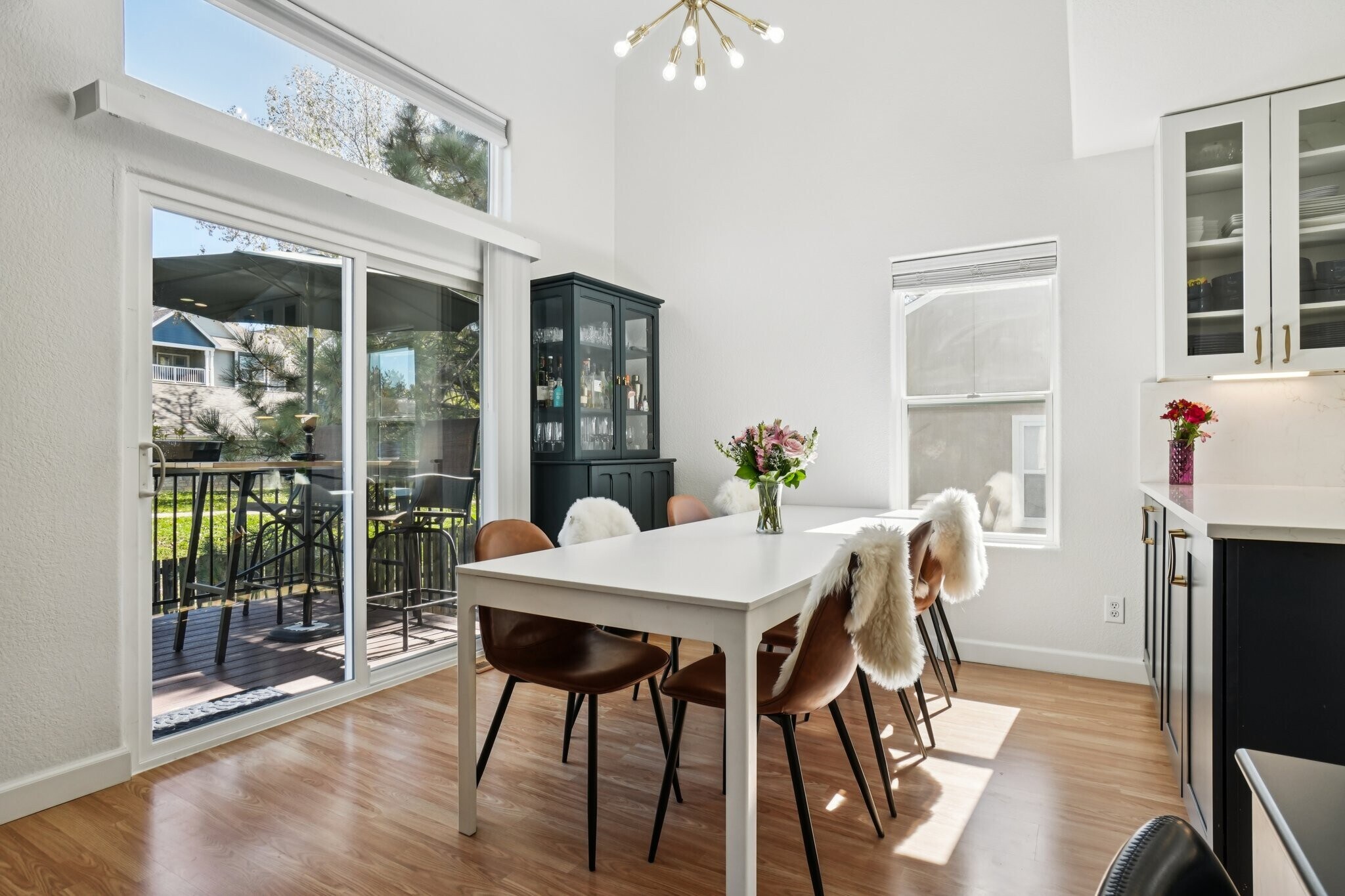 Designated dining area - 941 Reynolds Farm Ln