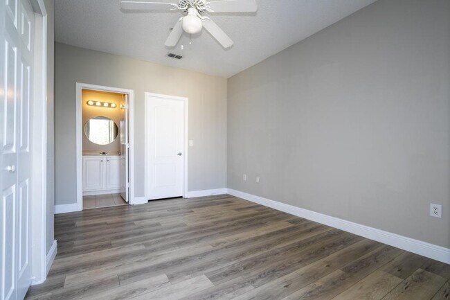 Building Photo - 12102 Poppy Field Ln