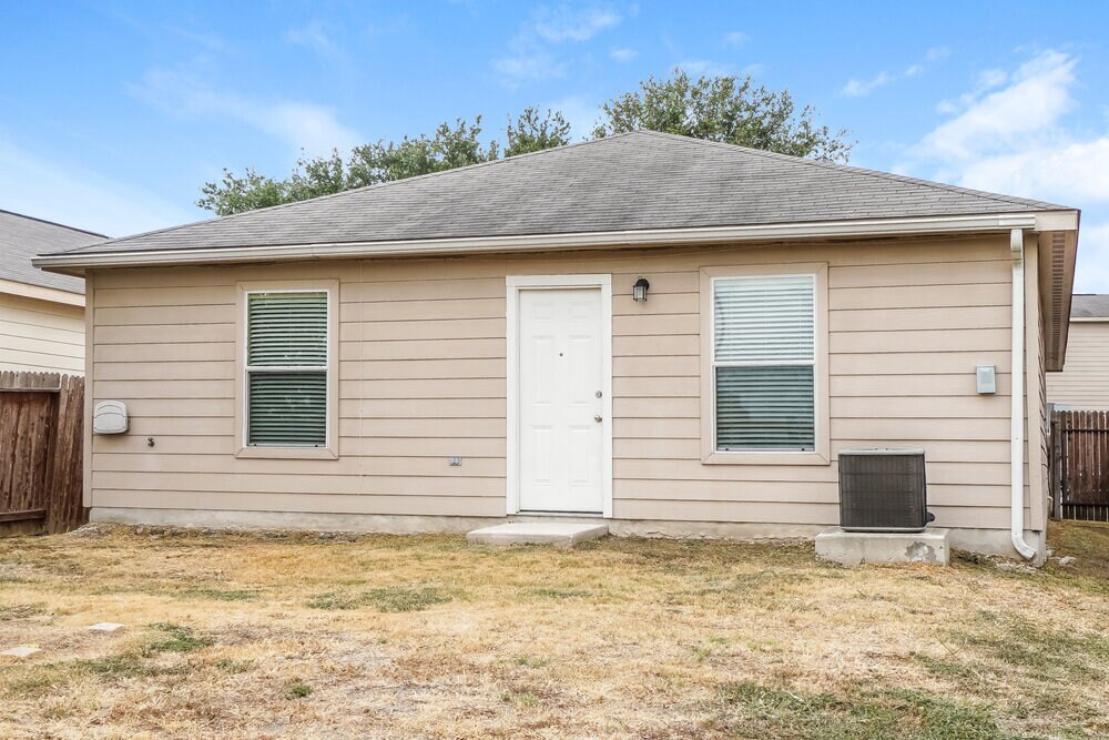 Building Photo - 11475 Coral Canyon