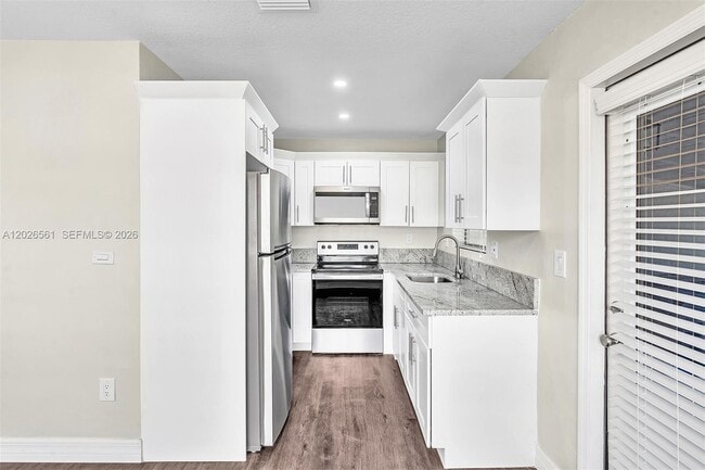 Building Photo - 20622 NW 23rd Ct