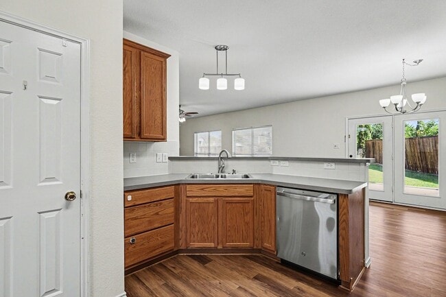 Building Photo - 5506 San Marino Dr
