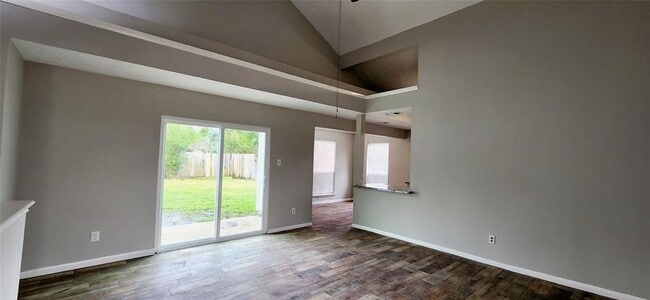 Building Photo - 129 Wagon Ln Loop