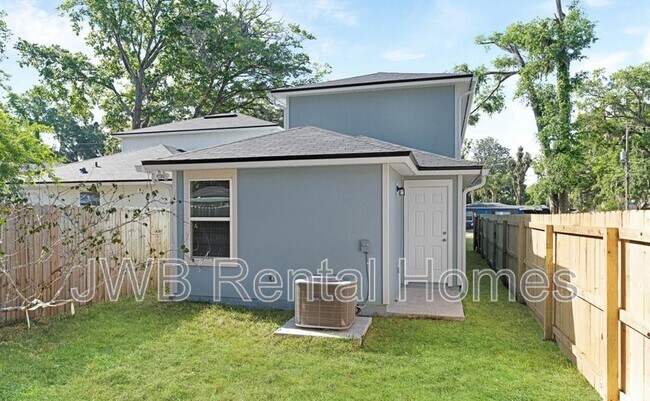 Building Photo - 7609 Eaton Ave