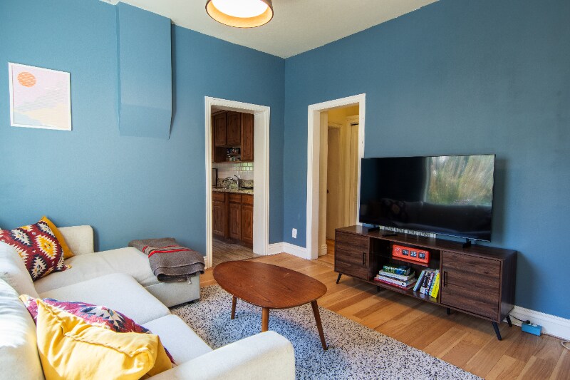 Building Photo - 1748 S 200 E