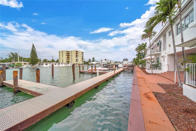 Building Photo - 7930 Tatum Waterway Dr
