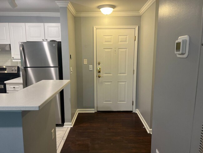 Building Photo - Beautifully Updated Brighton Bay Villa