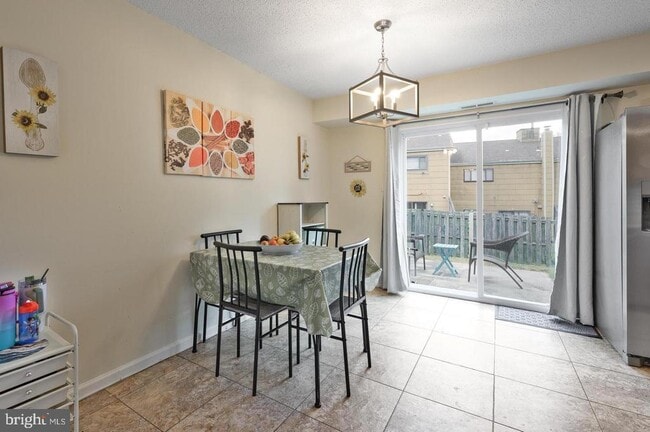 Building Photo - 56 Dover Dr