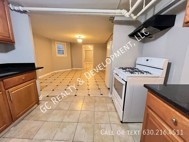 Building Photo - 1732 W Wallen Ave
