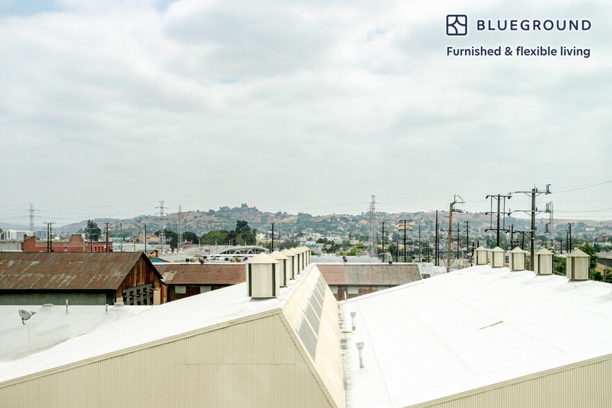 Building Photo - 200 Mesnager St