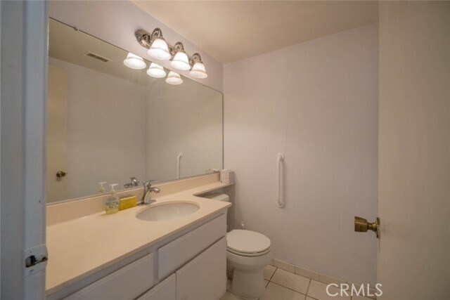 Building Photo - 28043 Woodstock Ave