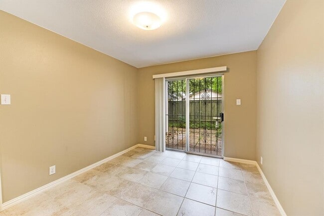 Building Photo - 7919 Ridgeline N