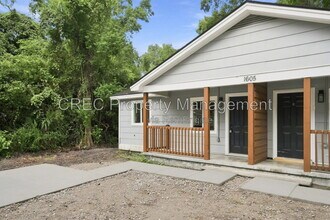 Building Photo - 1605 Pineview Rd