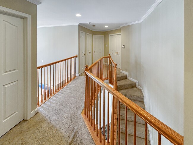 Building Photo - 14020 Seneca Ridge Dr